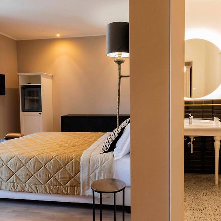 Liberty Hotel Male Luaran gambar