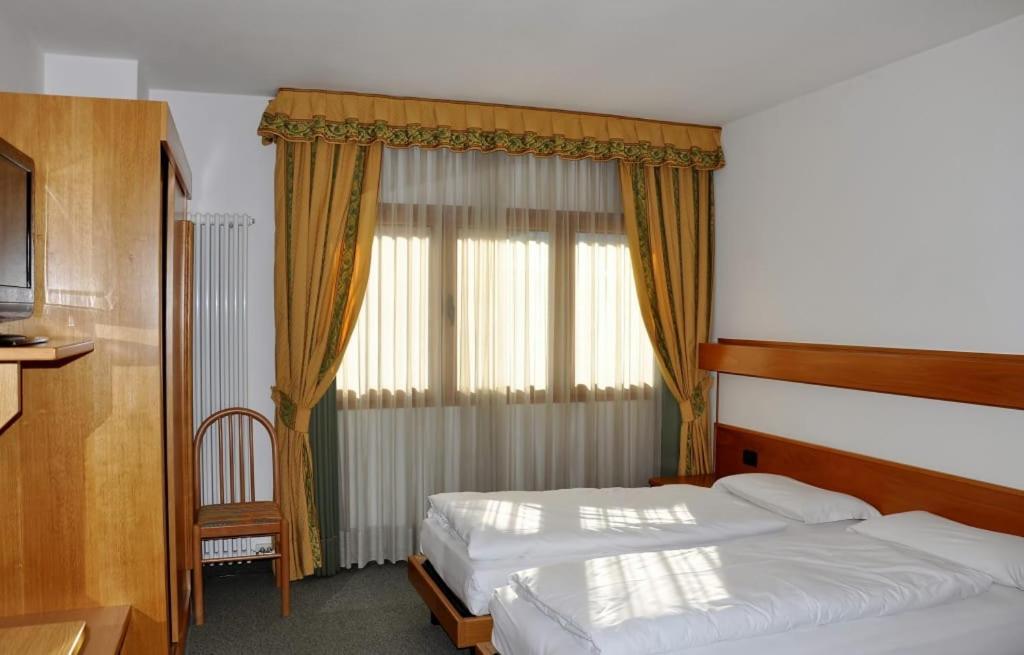 Liberty Hotel Male Luaran gambar