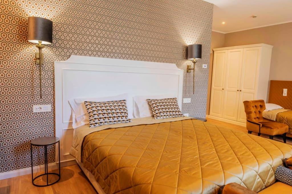 Liberty Hotel Male Luaran gambar