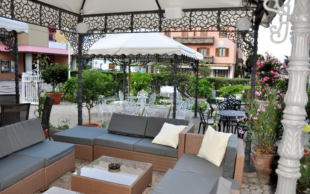 Liberty Hotel Male Luaran gambar